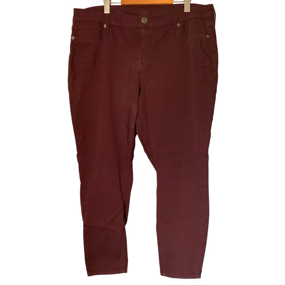 Maurices Women’s Burgundy Slim Fit Pants Size 20 Short